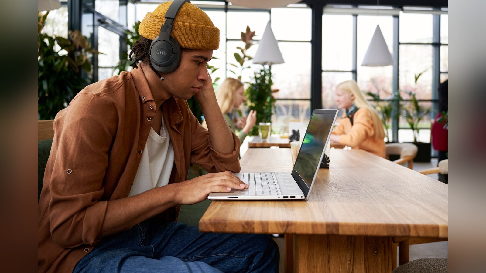 JBL Tune 770NC černá